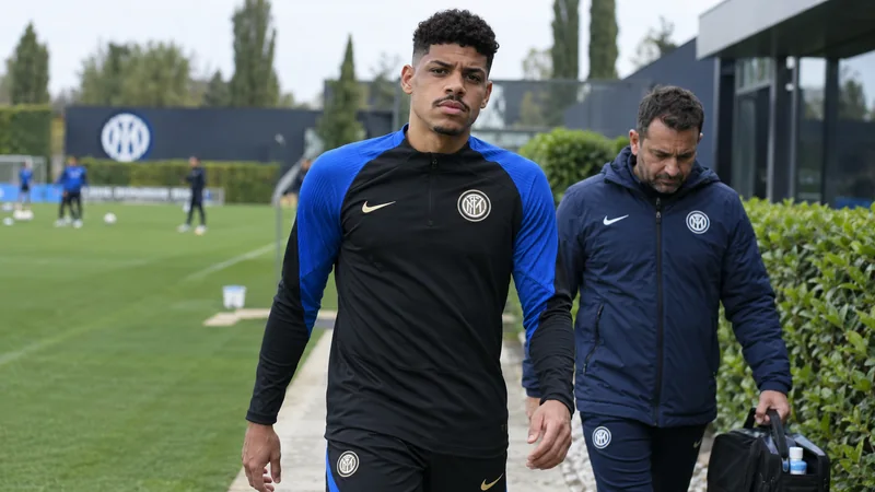 Somiglianza sintetica editoriale di Luis Henrique in allenamento con l’Inter; immagine non documentaria.