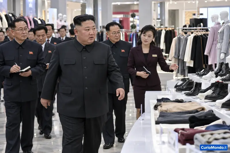 Ricostruzione editoriale di Kim Jong-un durante una visita a un'esposizione di abbigliamento e calzature; illustrazione IA, non è una fotografia documentaria.