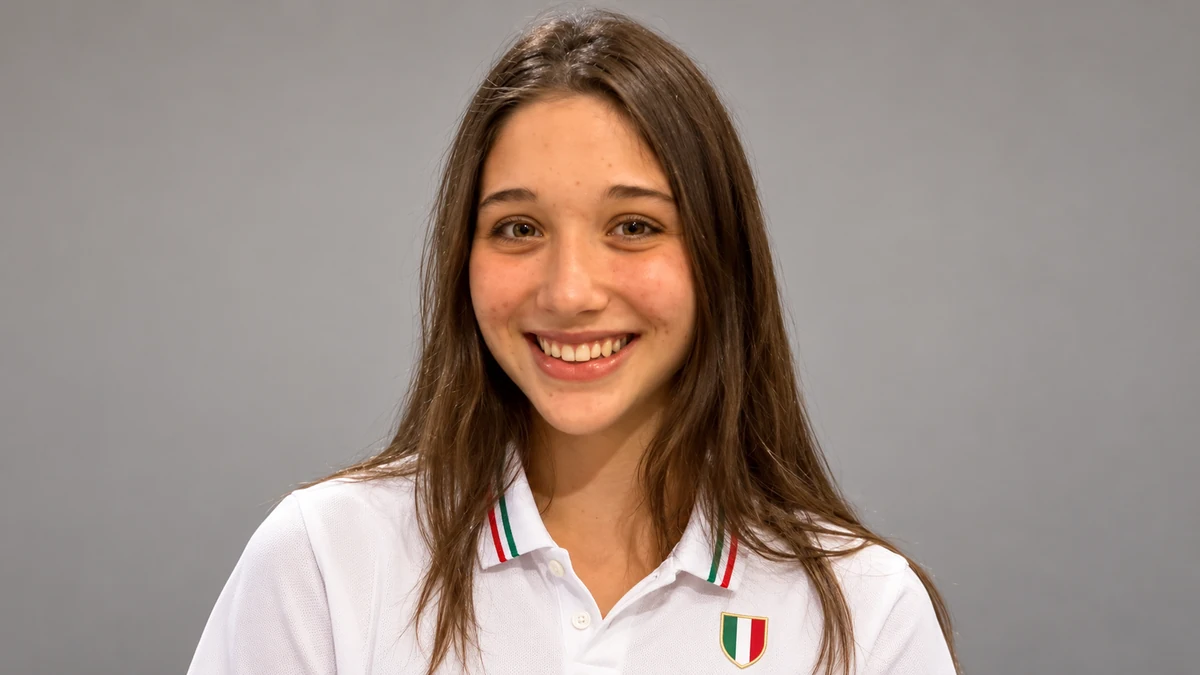 Ritratto editoriale neutrale e isolato di Letizia Milesi, somiglianza sintetica IA; non documenta un evento reale.
